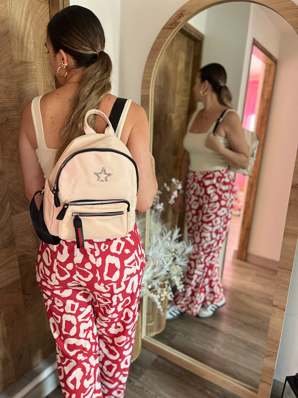 MORRAL BEIGE IMPERMEABLE CON APLIQUE DE ESTRELLA