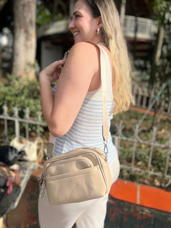 BOLSO CAFE DE RIATA CON LLAVERO
