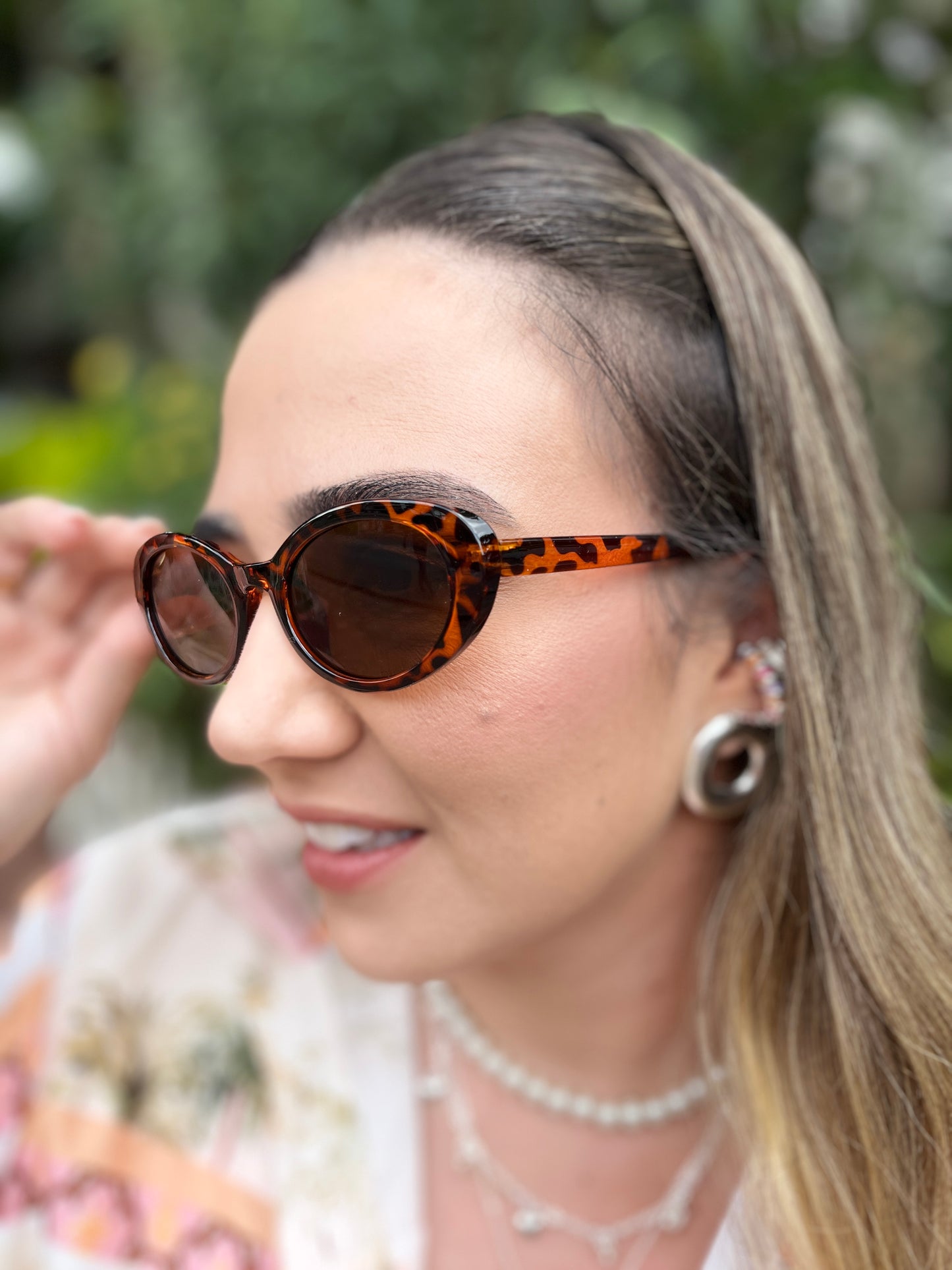 GAFAS EN ANIMAL PRINT CON LENTE OSCURO