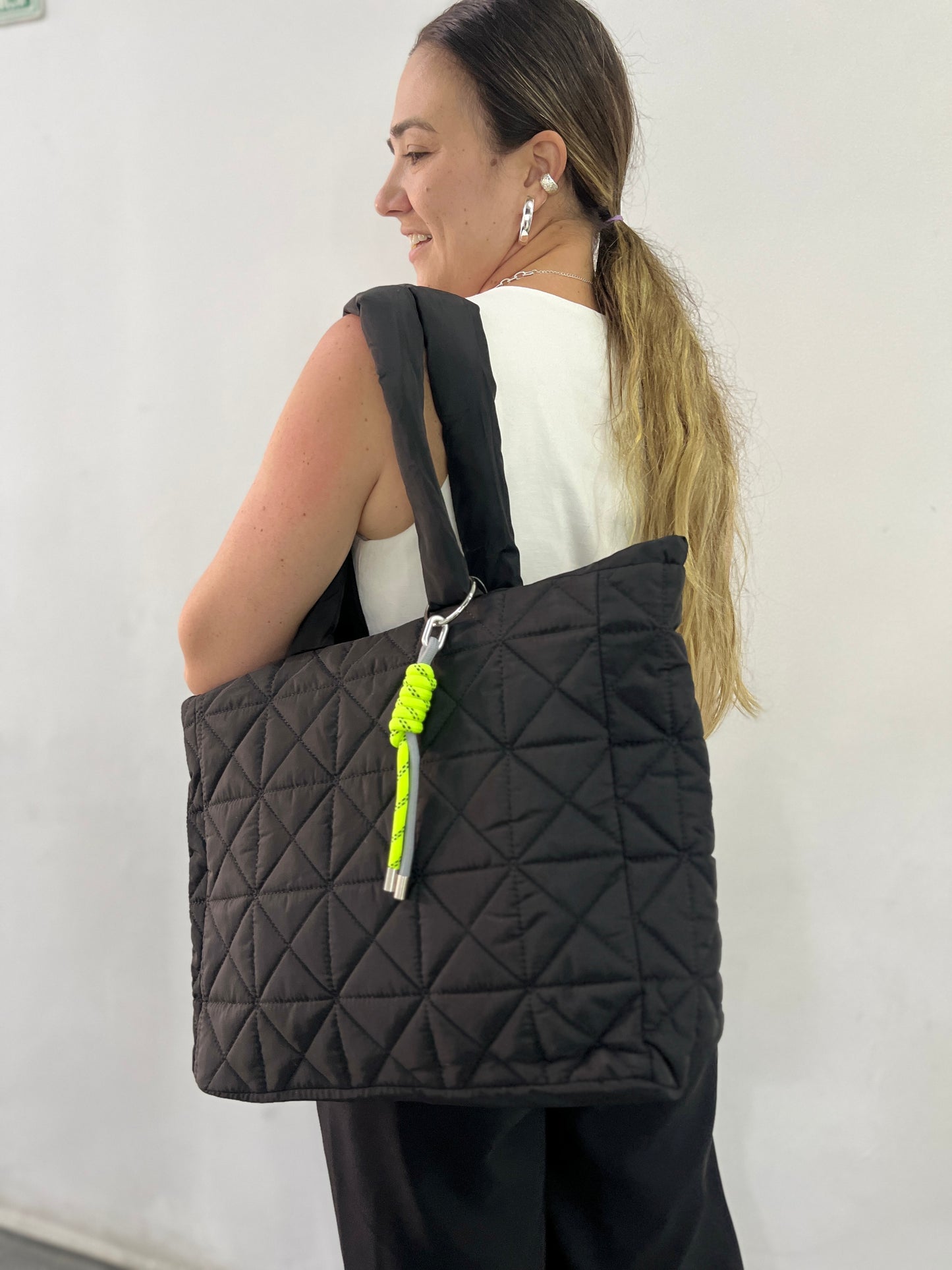 BOLSO GRANDE MODERNO NEGRO