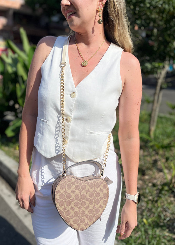 BOLSO CAFE DE CORAZON CON HERRAJES DORADOS