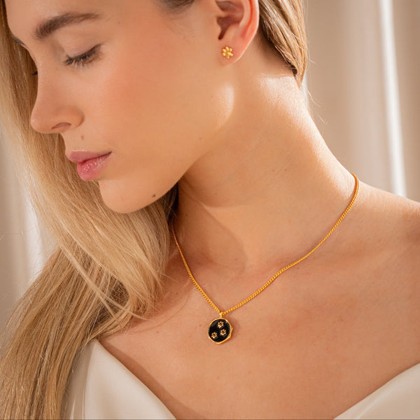 Set Collar + Aretes Huellas