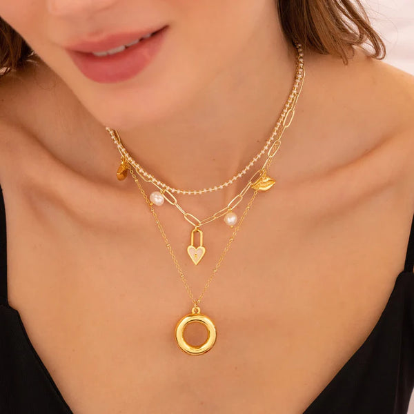 Collar Dijes Beso y Candado + Aretes
